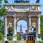 Arco Della Pace Modern Апартаменты *